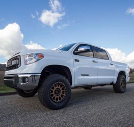 17” FACTORY TOYOTA TACOMA WHEELS.