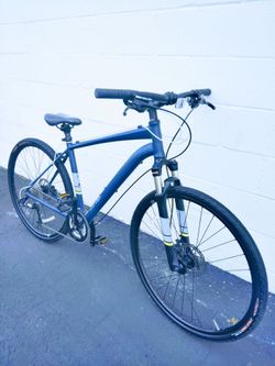 Mountain BIKE CO- COP 29" LARGE GREAT CONDITION LOOK NEW