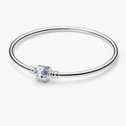 Sparkling Barrel Clasp Bangle ( Pandora)