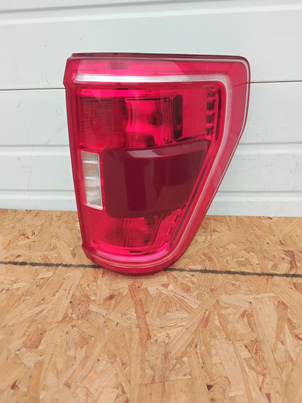 2021-2023 Ford F150 Taillight 