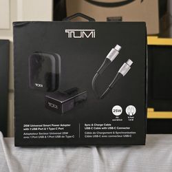 TUMI Universal 25W Smart Power Adapter w/ 2 Ports USB-A + USB-C NEW IN BOX