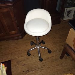 Zeny Rolling Swivel chair Faux Leather White, Very nice!