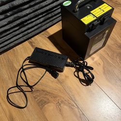 Tuttio Battery with Charger and lead