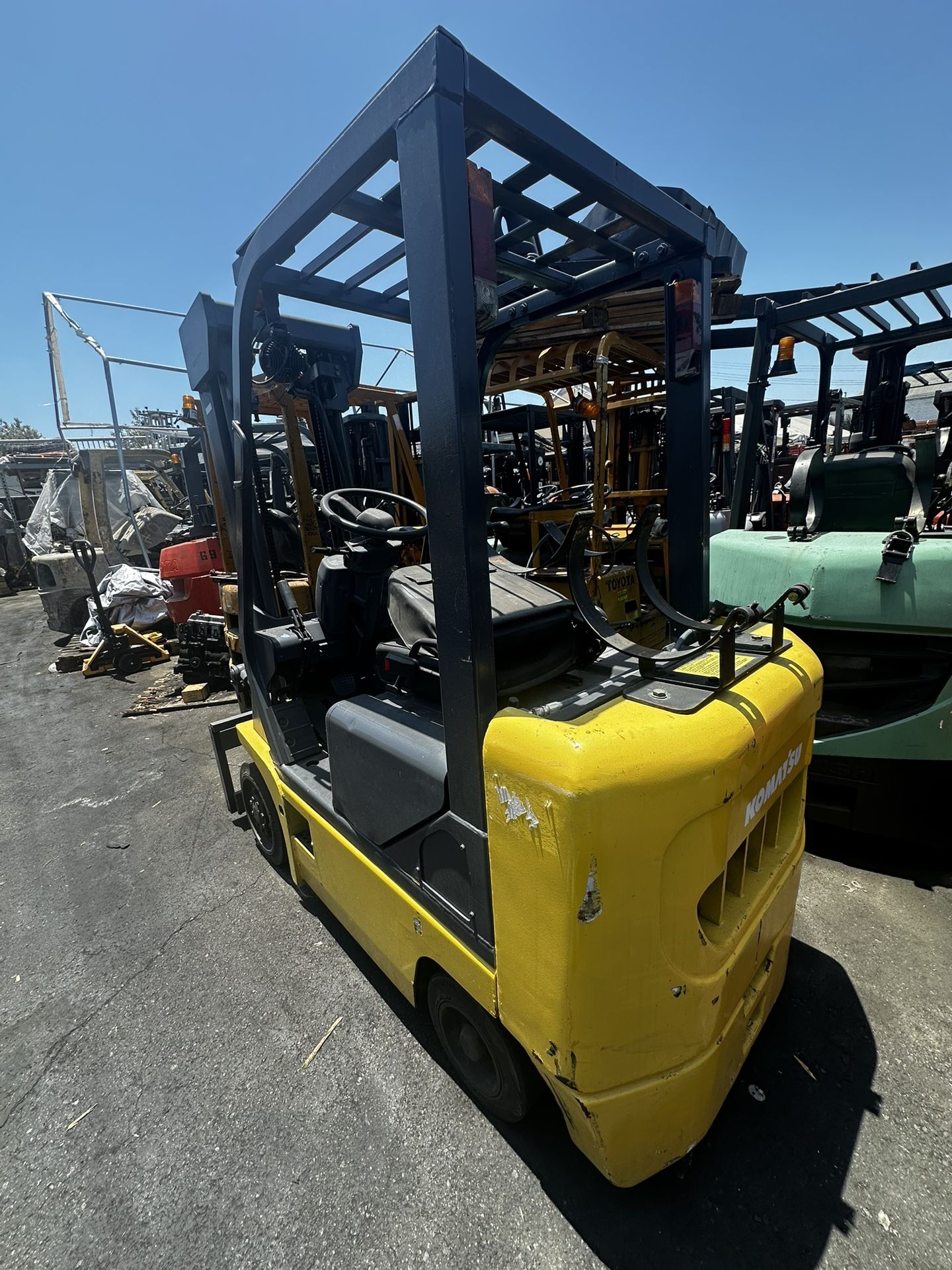 Komatsu Forklift For Sale. 4000 Lbs Capacity