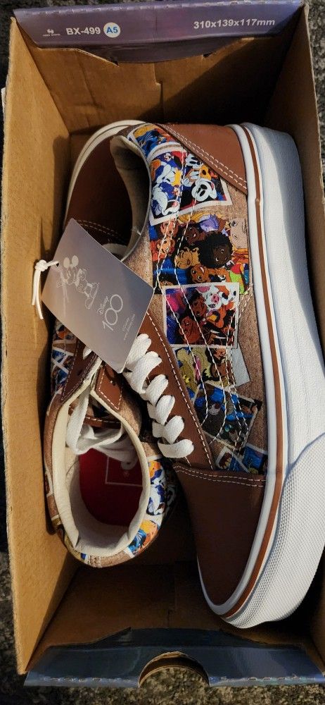 VANS Old Skool Disney 100 Year Scrapbook Size Women's 8 NEW 