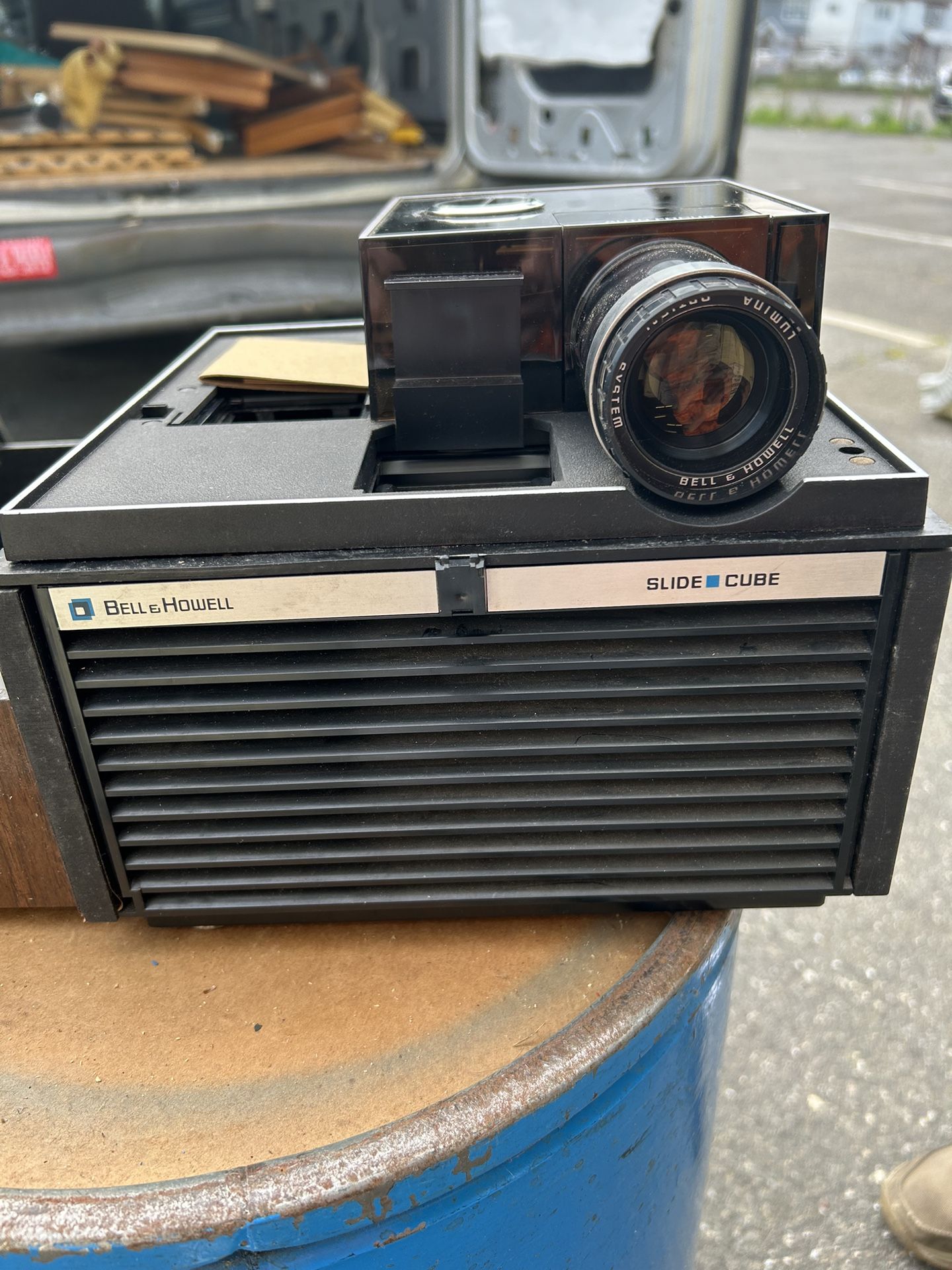 Vintage Bell & Howell Slide Cube Slide Projector/1960’s