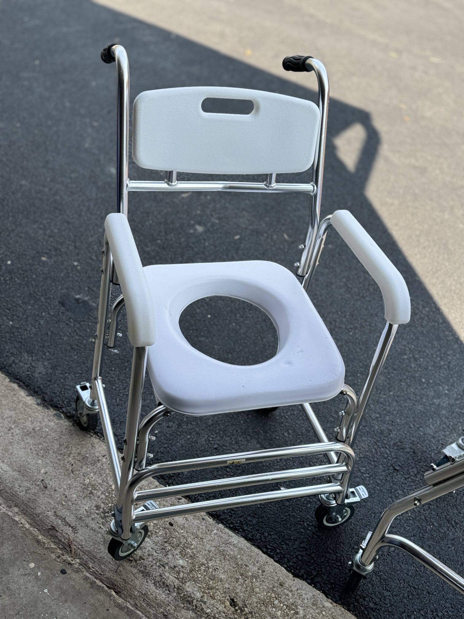 Handicapped Wheel Chair For Toilet