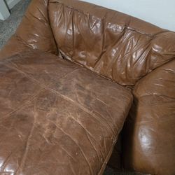 Genuine Leater Seat With Footrest