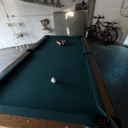 Pool table