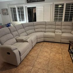 SECTIONAL RECLINER 