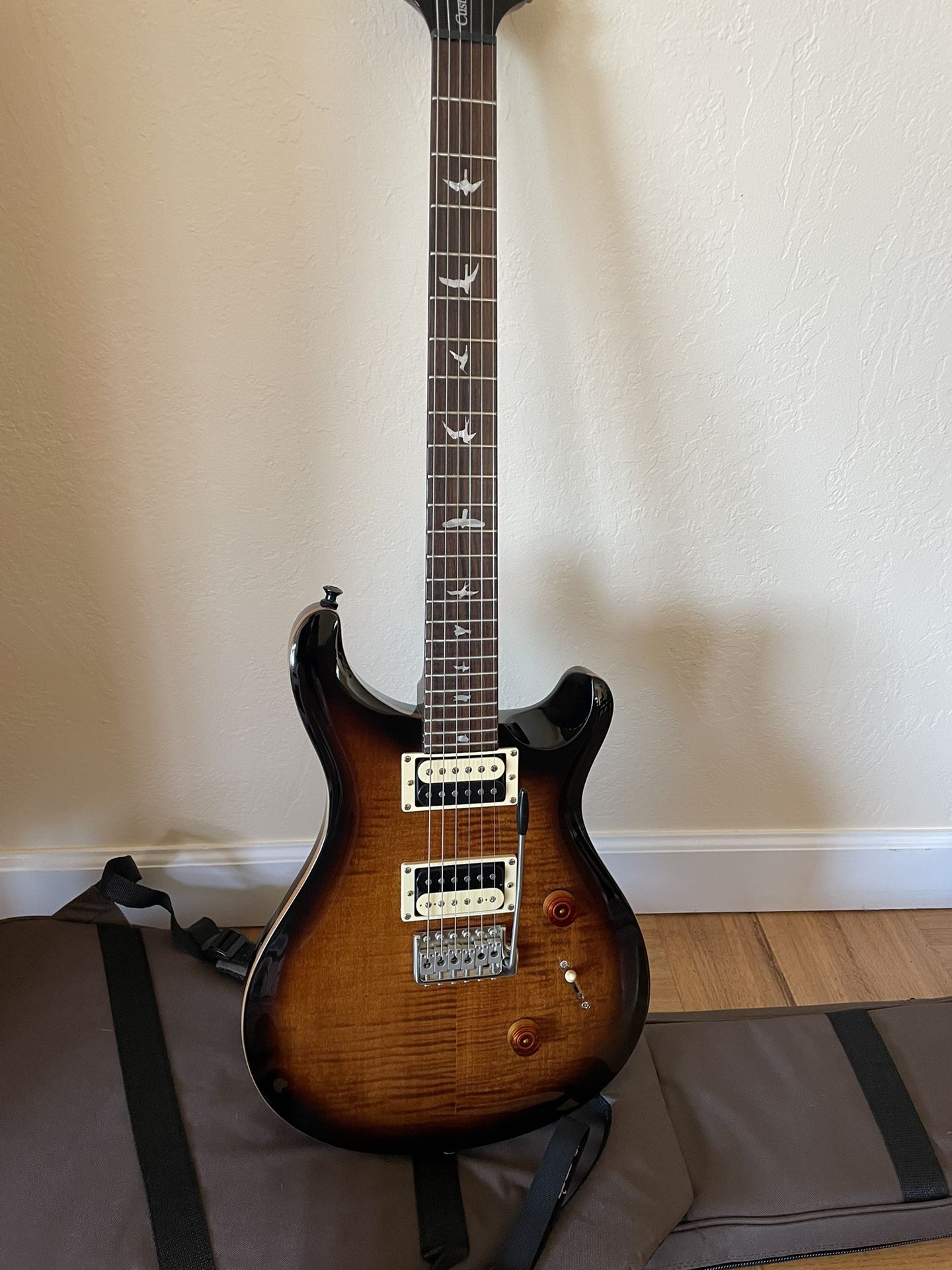 PRS SE Custom 24 Electric Guitar (black Gold Burst)