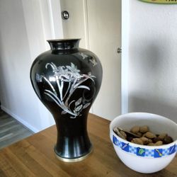 Vase With Mother Of pearl 