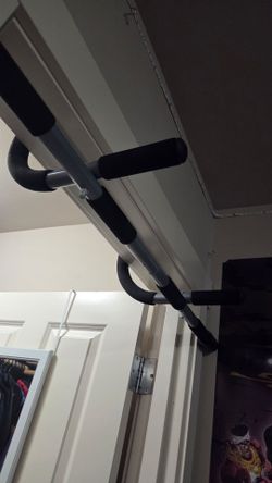 Doorway Pull-up Bar
