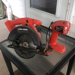 7 1/4 inch Black & Decker circular saw with flashlight