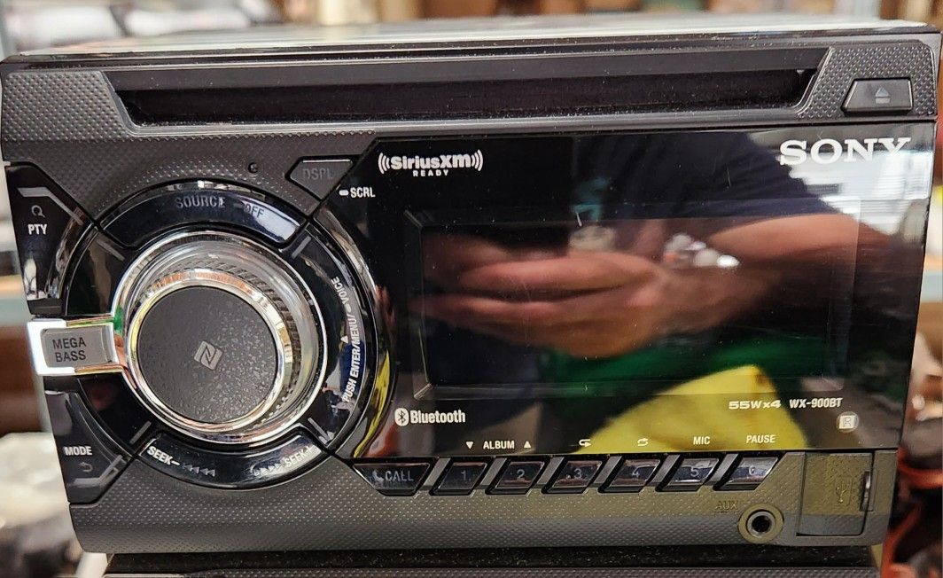 Sony WX-900BT Double DIN CD Car Stereo Receiver with Bluetooth and SiriusXM Ready