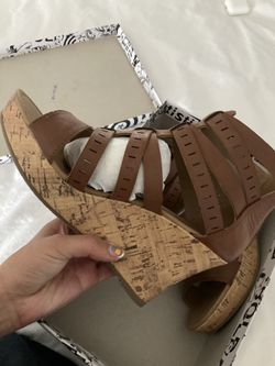 brown wedges