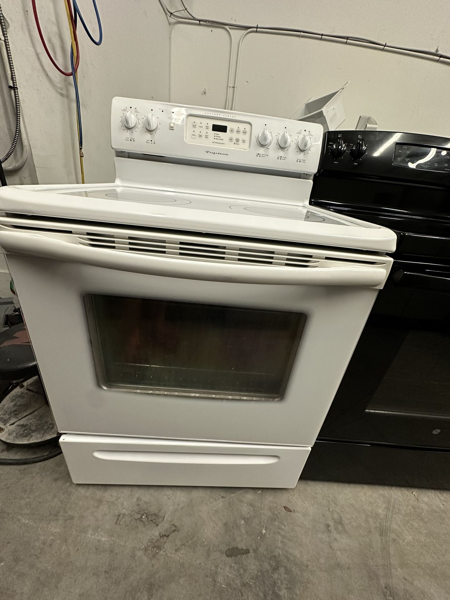 Frigidaire Stove