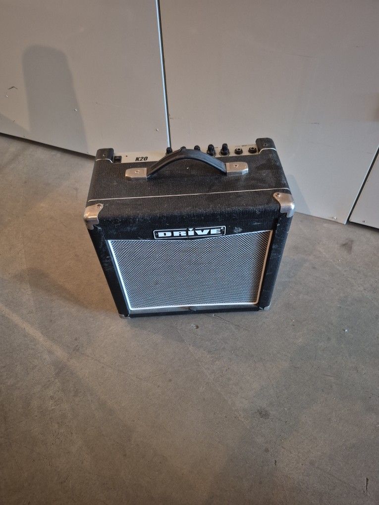 Keyboard/Guitar Amp