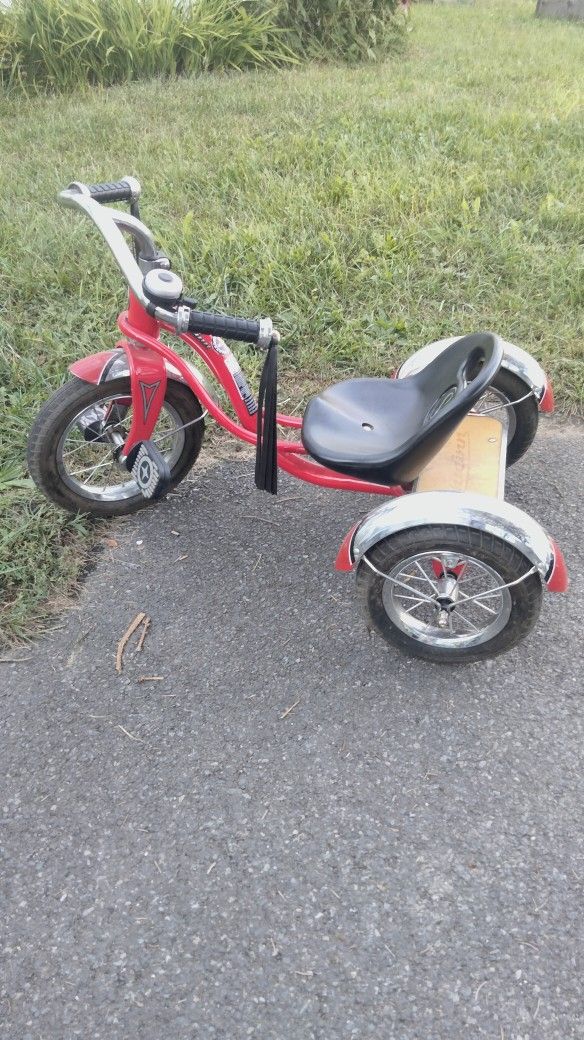 Kids tricycle