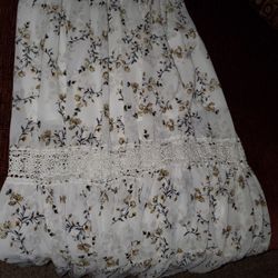 Like NEW Size 00 TORRID SKIRT