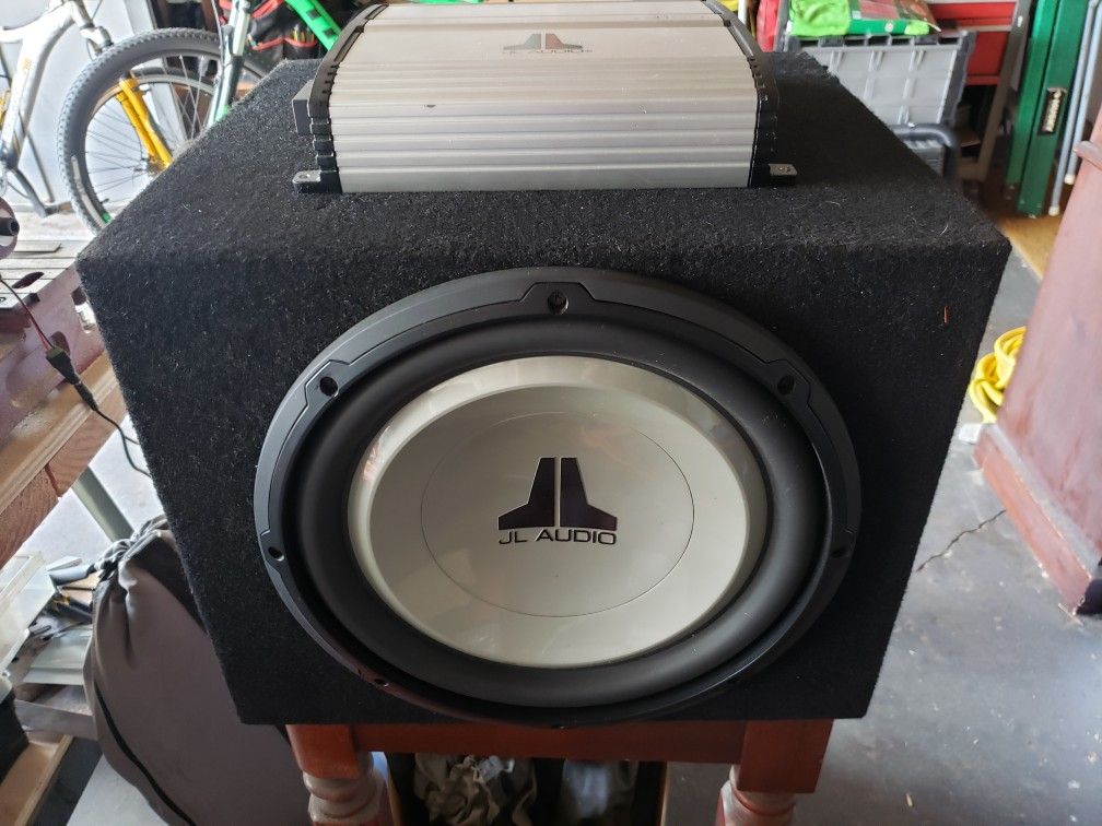 JL audio 12w1 and amp