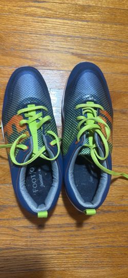 Kids, golf shoes, size 5 foot joy