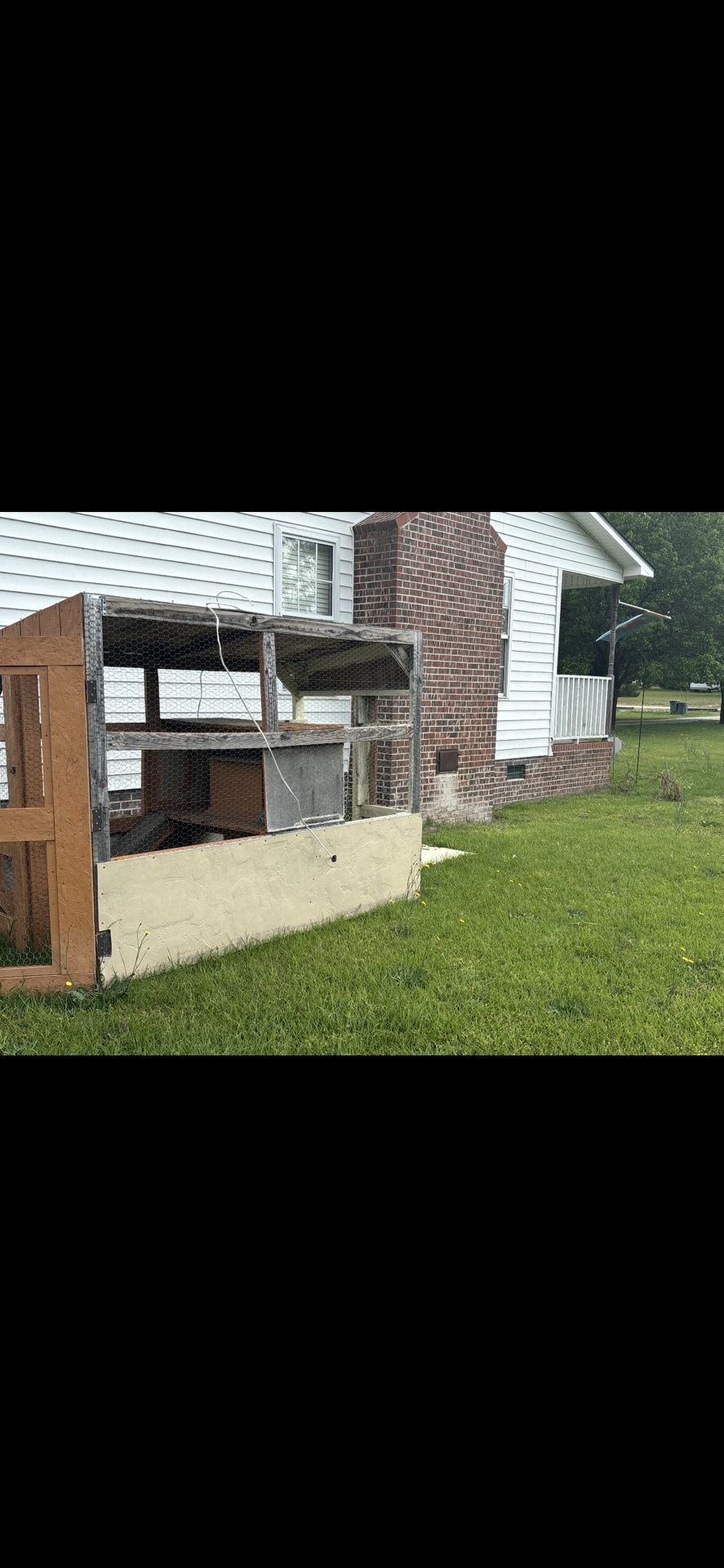 Cat House With Heater Asking 100$