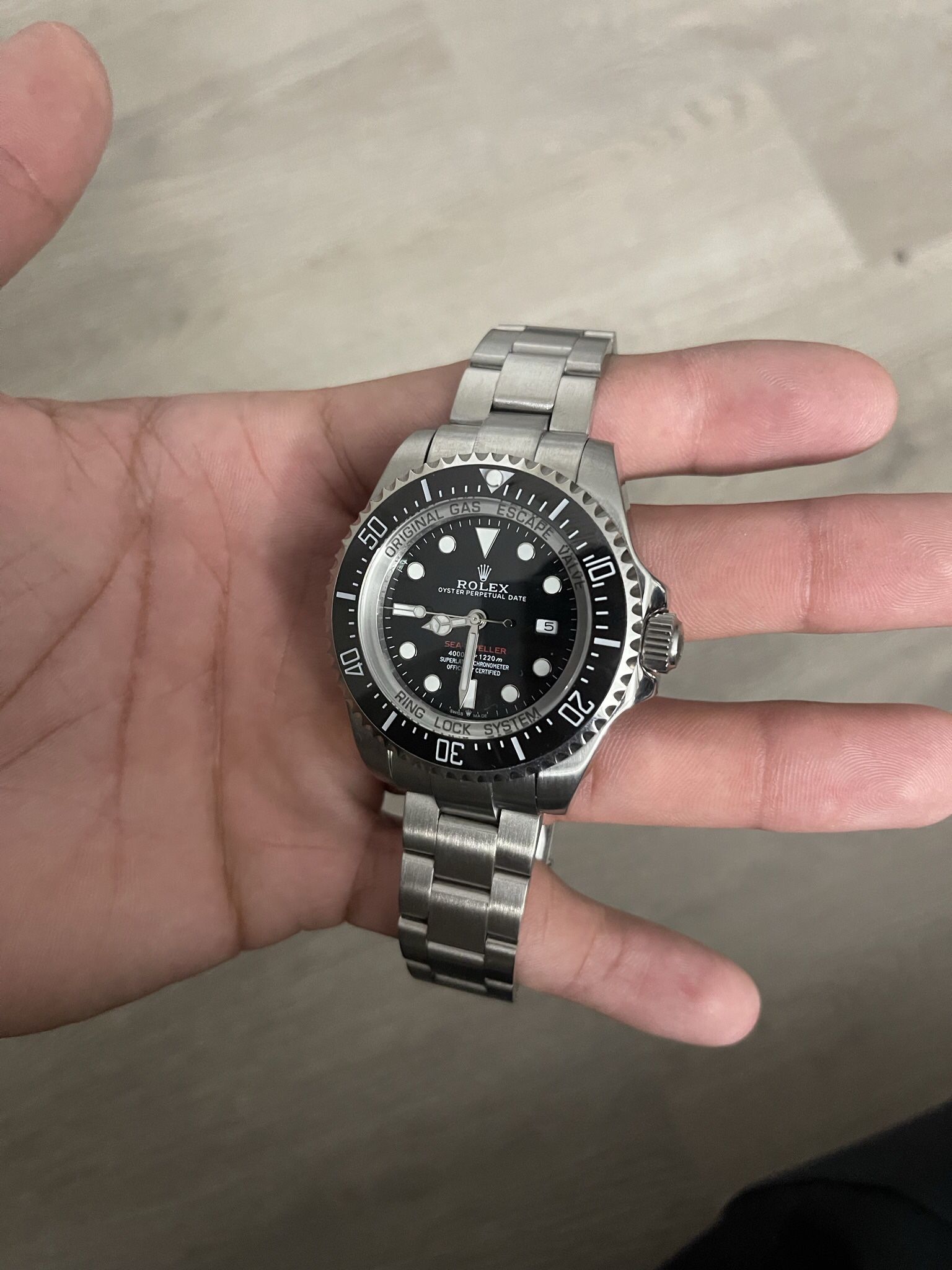 SeaDwllr Sub Watch