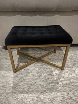 Black tufted velvet ottoman/stool