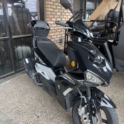 Used Low Miles Vitacci Zoom 150cc Scooter 2k Miles Runs And Drives 