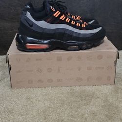 Nike Air Max 95 Halloween 2011 Size 10.5M $180.00