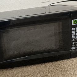 MICROWAVE (Like New)
