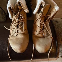 Justice boots size 8