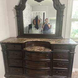 🪞Elegant Wood & Marble Dresser with Mirror – VERY Heavy – $300 OBO