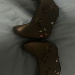 Xbox controllers 