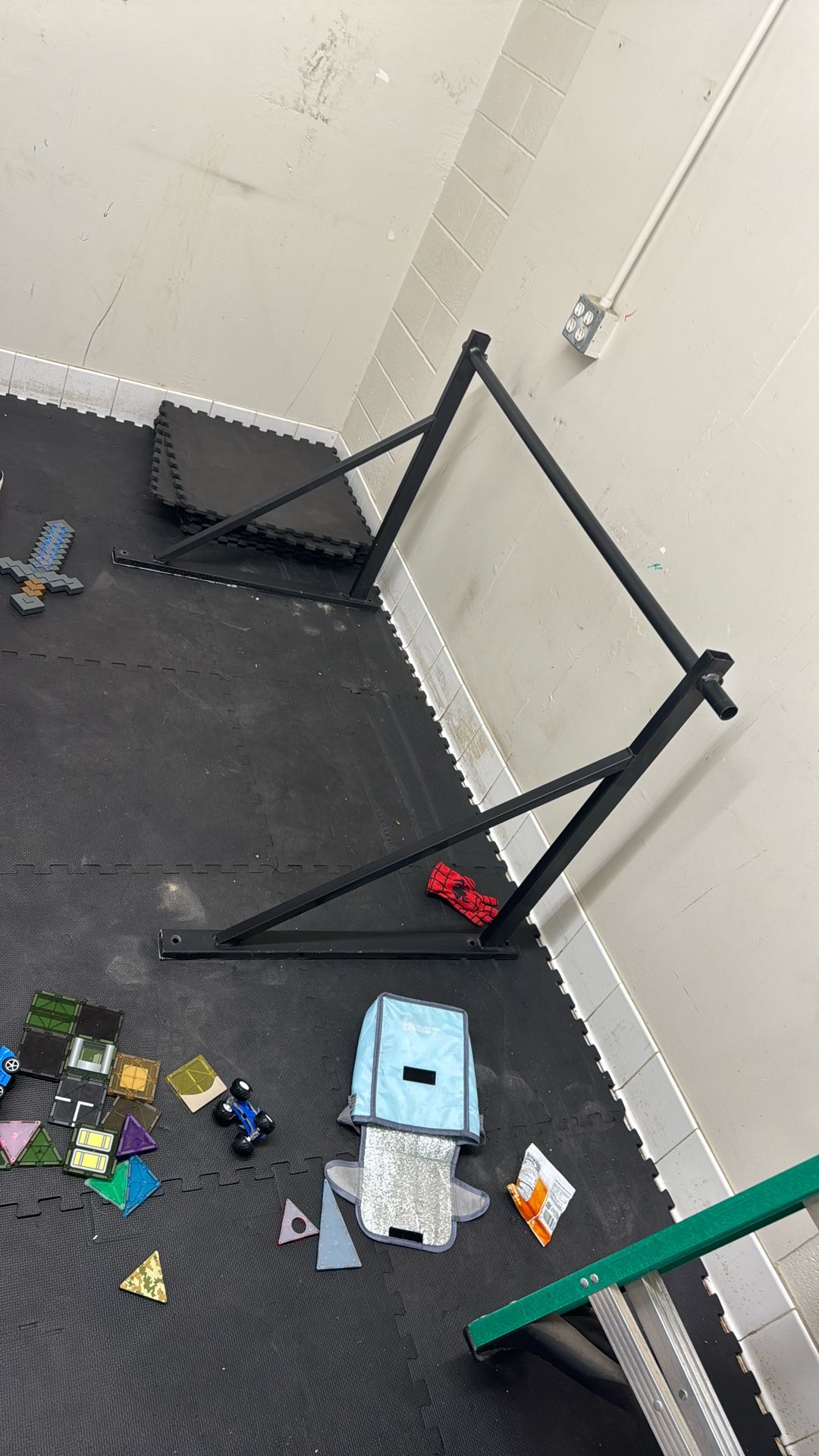 Pull Up Bar 