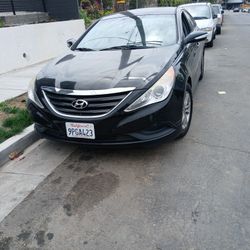 HYUNDAY SONATA AÑO 2014 CON 111 MIL MILLAS PLACAS AL DIA A TODA PRUEBA MECANICA