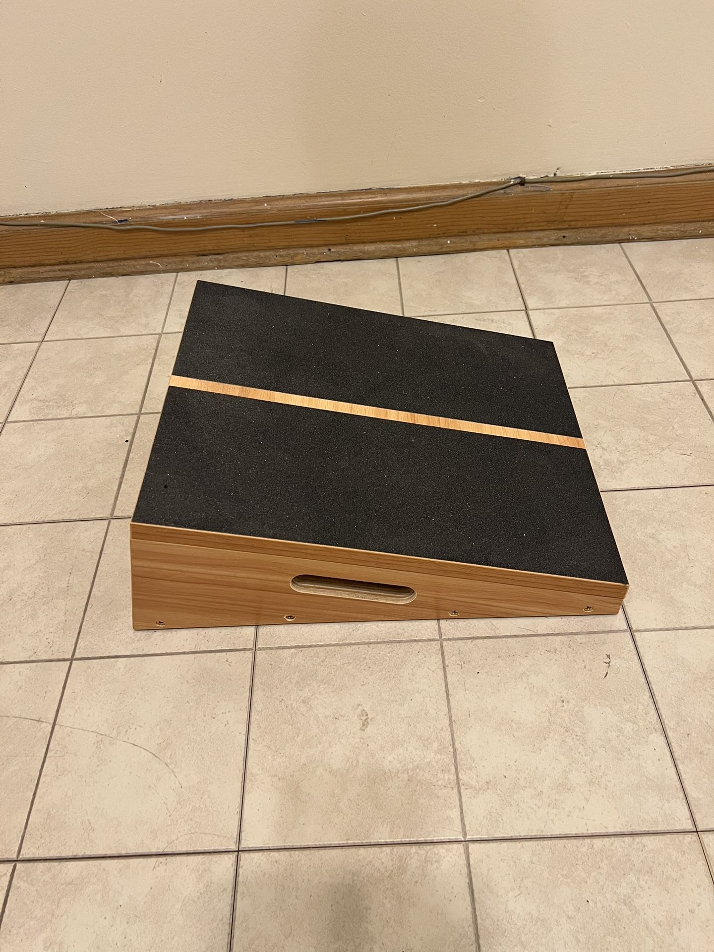 Slant Board (StrongTek)