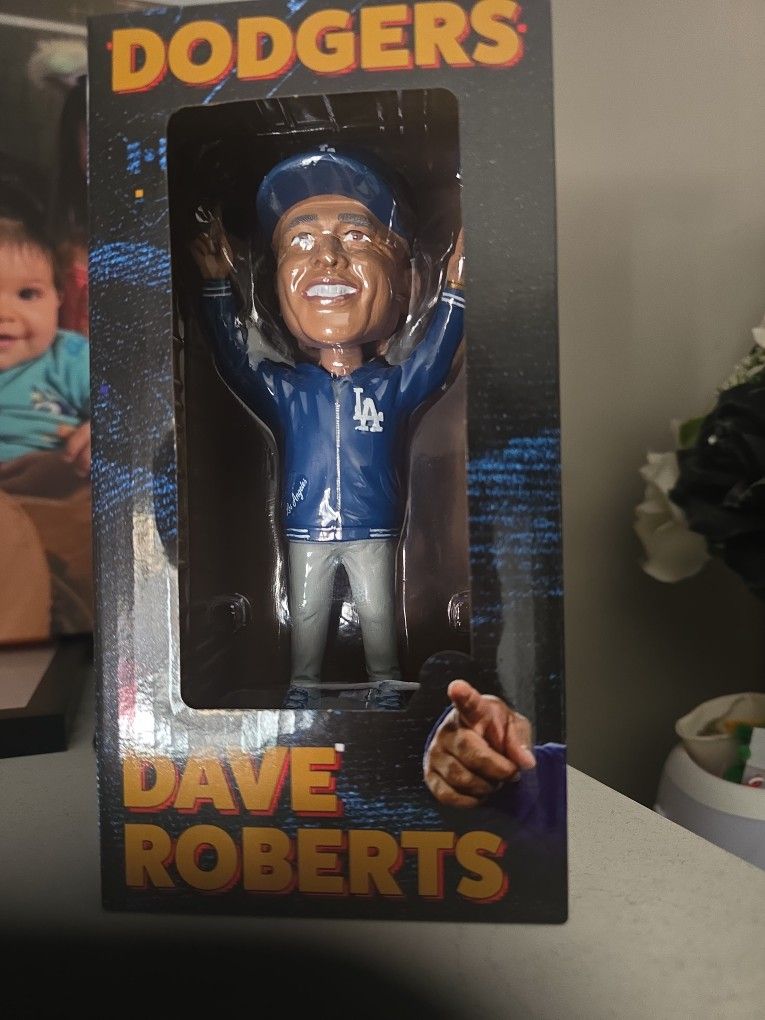 Dodgers Dave Roberts Bubble Head