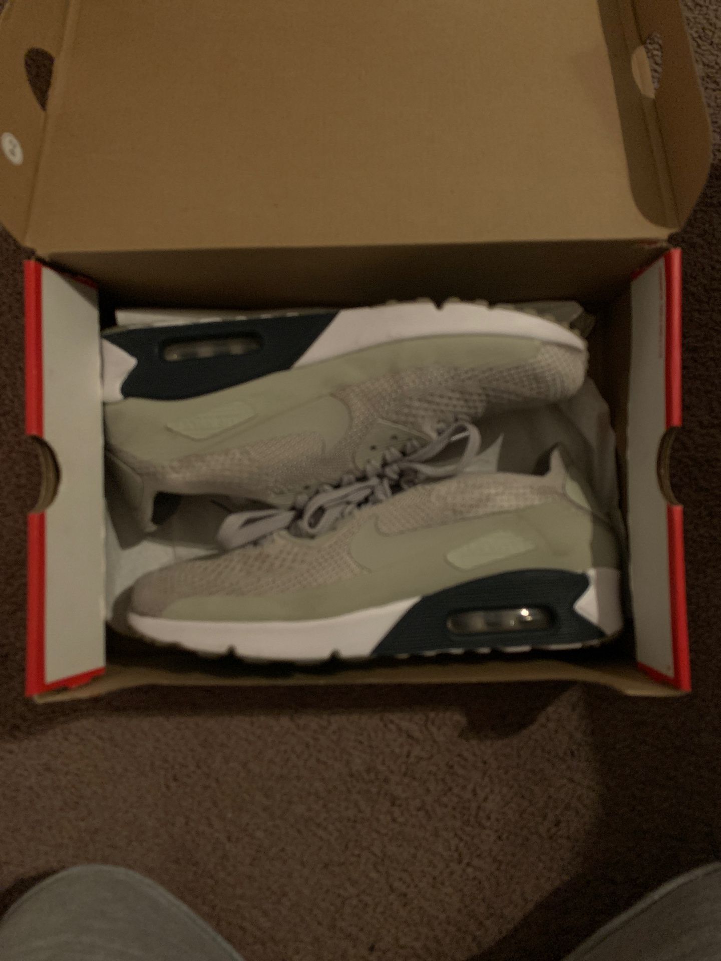 Nike Air Max 90 Ultra 2.0 Flyknit size 10.5 (Pale Grey)