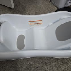 Newborn /toddler BATH TUB