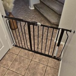 Extra Wide Pet Gate / Safety Gate - Fits Openings 29” - 49”