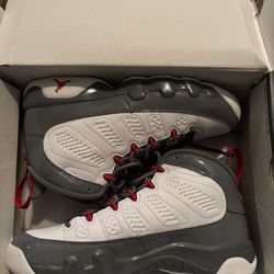 Air Jordan 9 Retro , Size 7 In Kids 