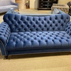 🍄Iberis Green Velvet Sofa$20 Down Payment and delivery available 