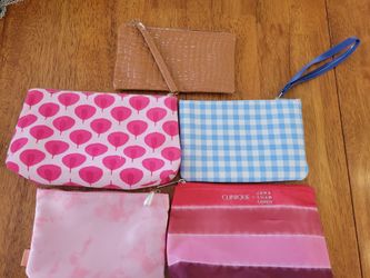 Make-up/gift bags