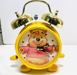 vintage Walt Disney World Winnie the Pooh Alarm Clock