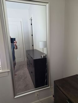 FRAMED WALL MIRROR