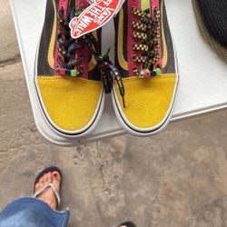 Vans 