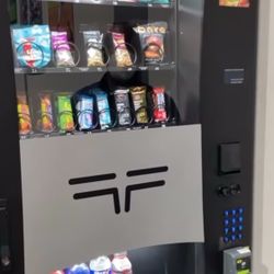White AMB350 Combo Snacks Vending Machine With A Credit Card Reader 
