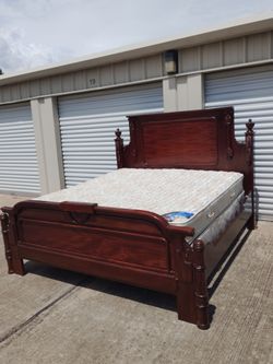 King 👑 size bed frame